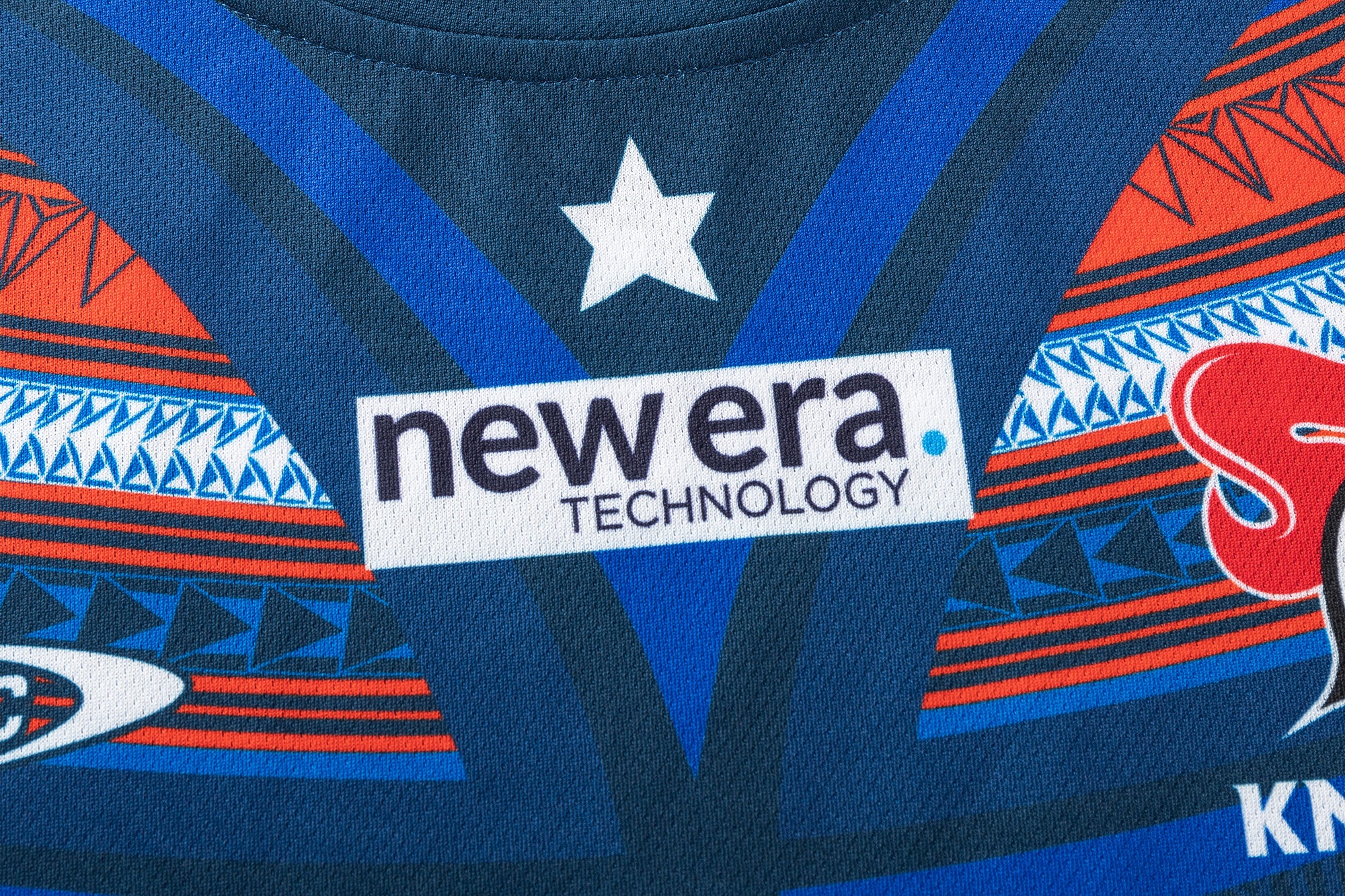 Newcastle Knights 2026 NRL Mens Warm Up Shirt - Image 6